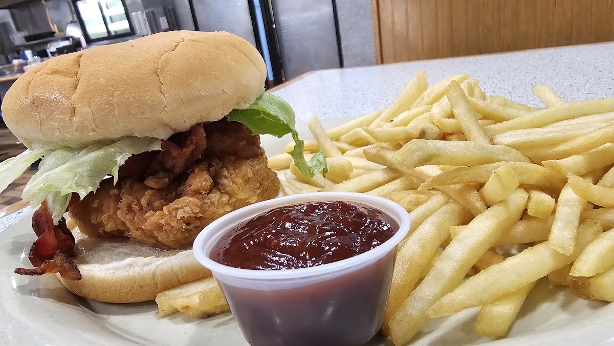 Hermie And Elliott Sadler Restaurant-3